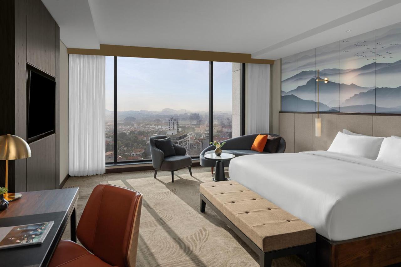 Crowne Plaza Vinh Yen City Centre By Ihg Екстериор снимка